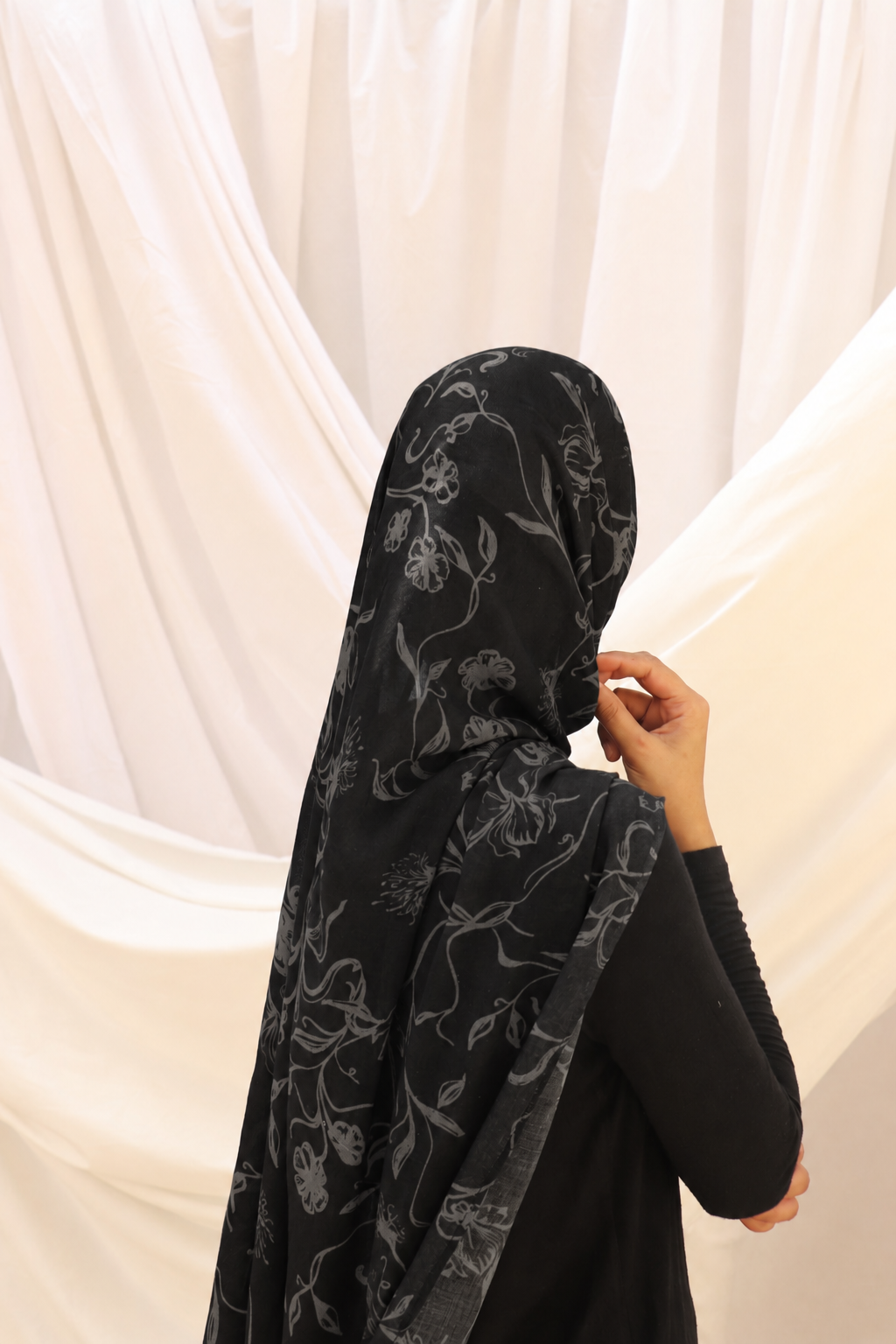 Night Garden - Bamboo Woven Modal Hijab
